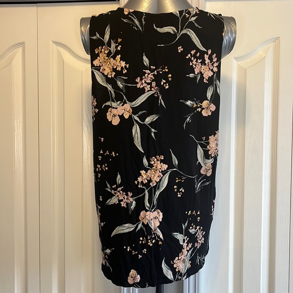 Reitman’s Size XL Sleeveless/V-neck Floral top, EUC - Picture 12 of 15